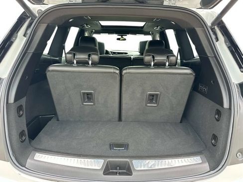 Used 2023 Cadillac XT6 Premium Luxury AWD/4WD image 9