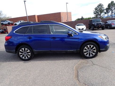 Used 2016 Subaru Outback 3.6R Limited AWD/4WD image 3
