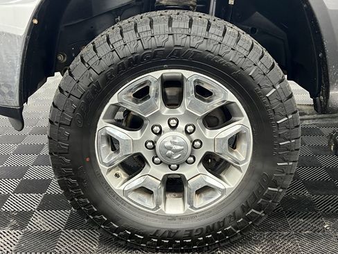 Used 2018 RAM 3500 Laramie Longhorn image 10