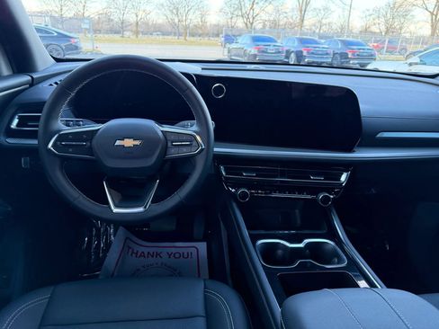 Used 2026 Chevrolet Traverse LT w/ Sun and Wheel Package image 18