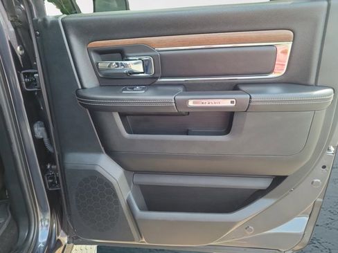Used 2017 RAM 1500 Laramie w/ Convenience Group AWD/4WD image 19