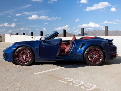 Used 2025 Porsche 911 Turbo AWD/4WD image 20