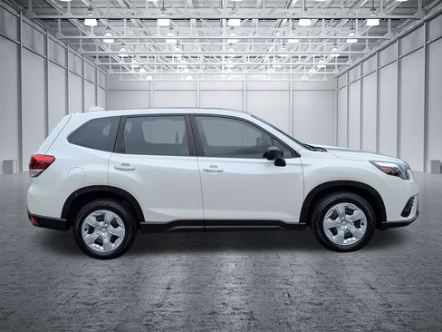 Used 2022 Subaru Forester Limited AWD/4WD image 6