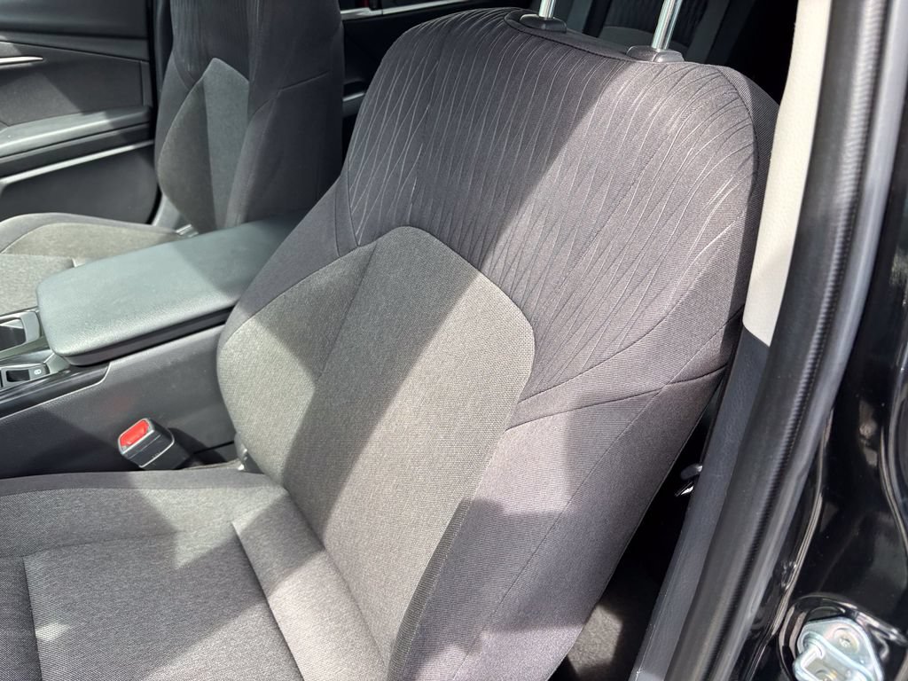 Used 2025 Toyota Camry LE FWD image 19