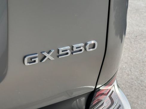 Certified 2025 Lexus GX 550 w/ Accessory Package (Z1) AWD/4WD image 38