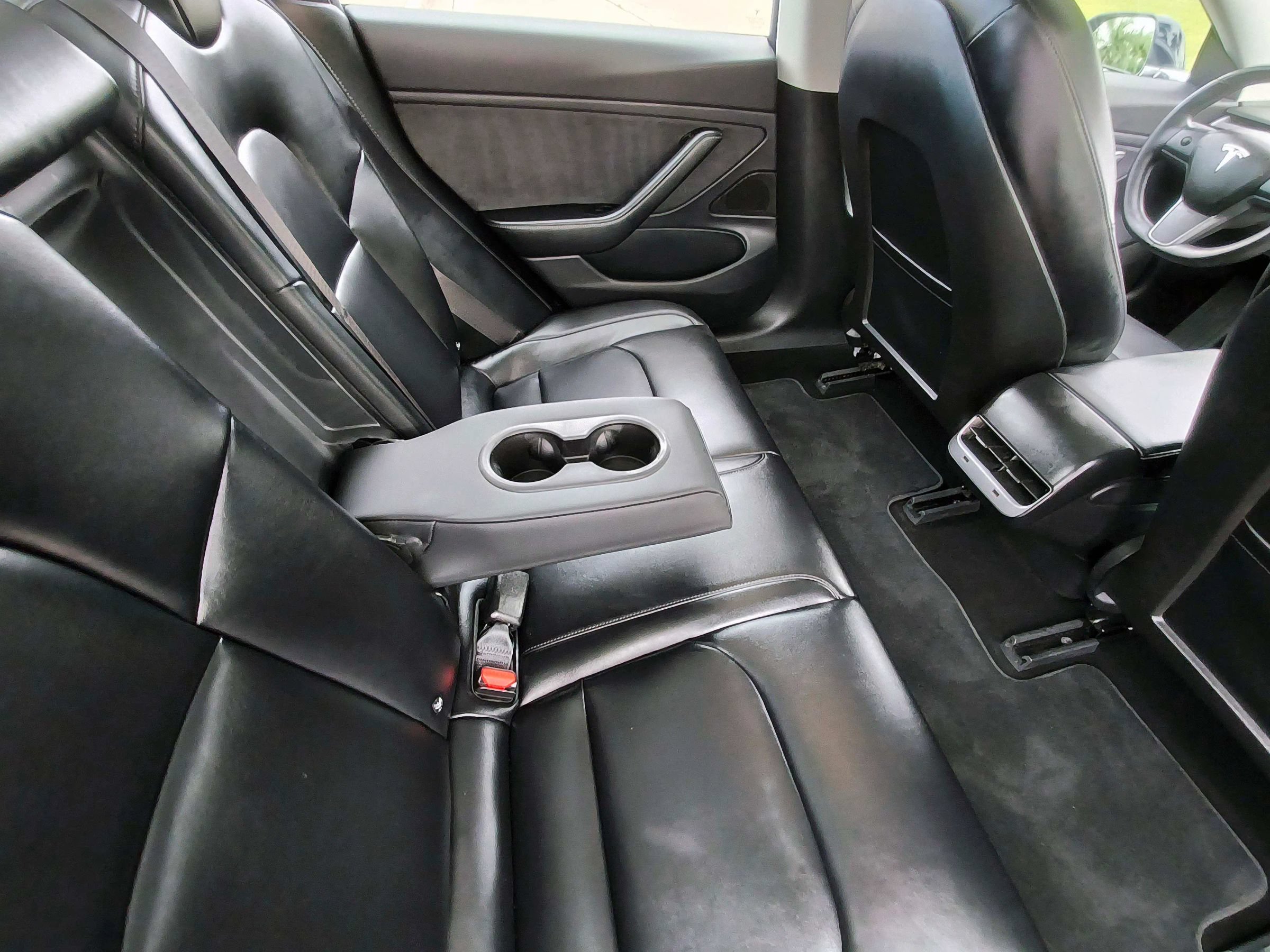 Used 2018 Tesla Model 3 Long Range RWD image 29