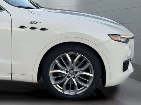 Certified 2022 Maserati Levante GT image 6