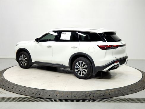 Used 2025 INFINITI QX60 Pure image 5