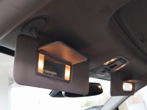 Used 2021 Toyota Sienna XLE image 29