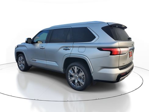 Certified 2024 Toyota Sequoia Capstone image 4