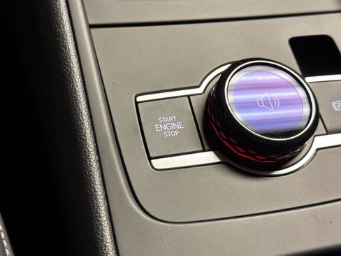 New 2026 Volkswagen Tiguan SE image 21