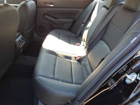 Used 2025 Nissan Altima 2.5 SL image 9