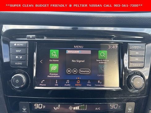 Used 2018 Nissan Rogue SV w/ Premium Package image 18