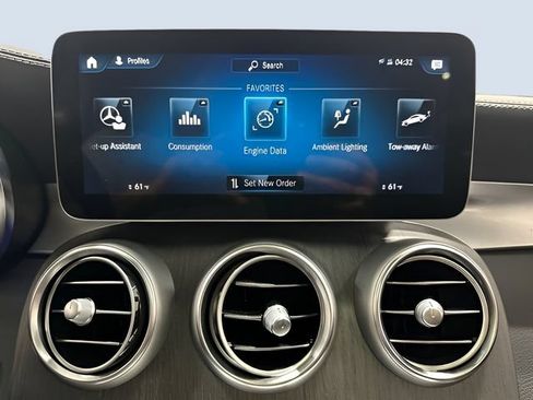 Used 2023 Mercedes-Benz GLC 300 4MATIC Coupe image 24