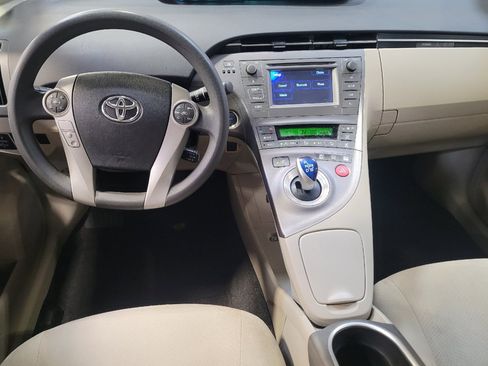 Used 2015 Toyota Prius Two FWD image 22