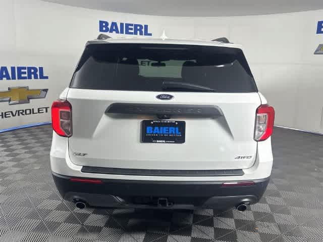 Used 2022 Ford Explorer XLT w/ Equipment Group 202A AWD/4WD image 4