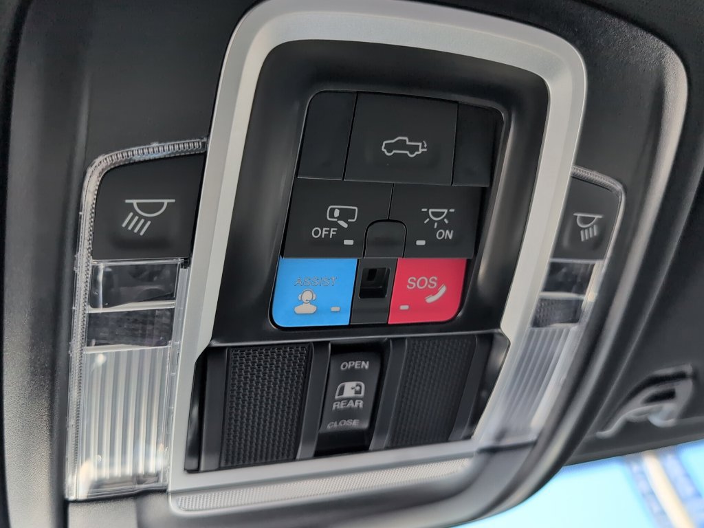 Used 2024 RAM 2500 Laramie w/ Night Edition AWD/4WD image 21