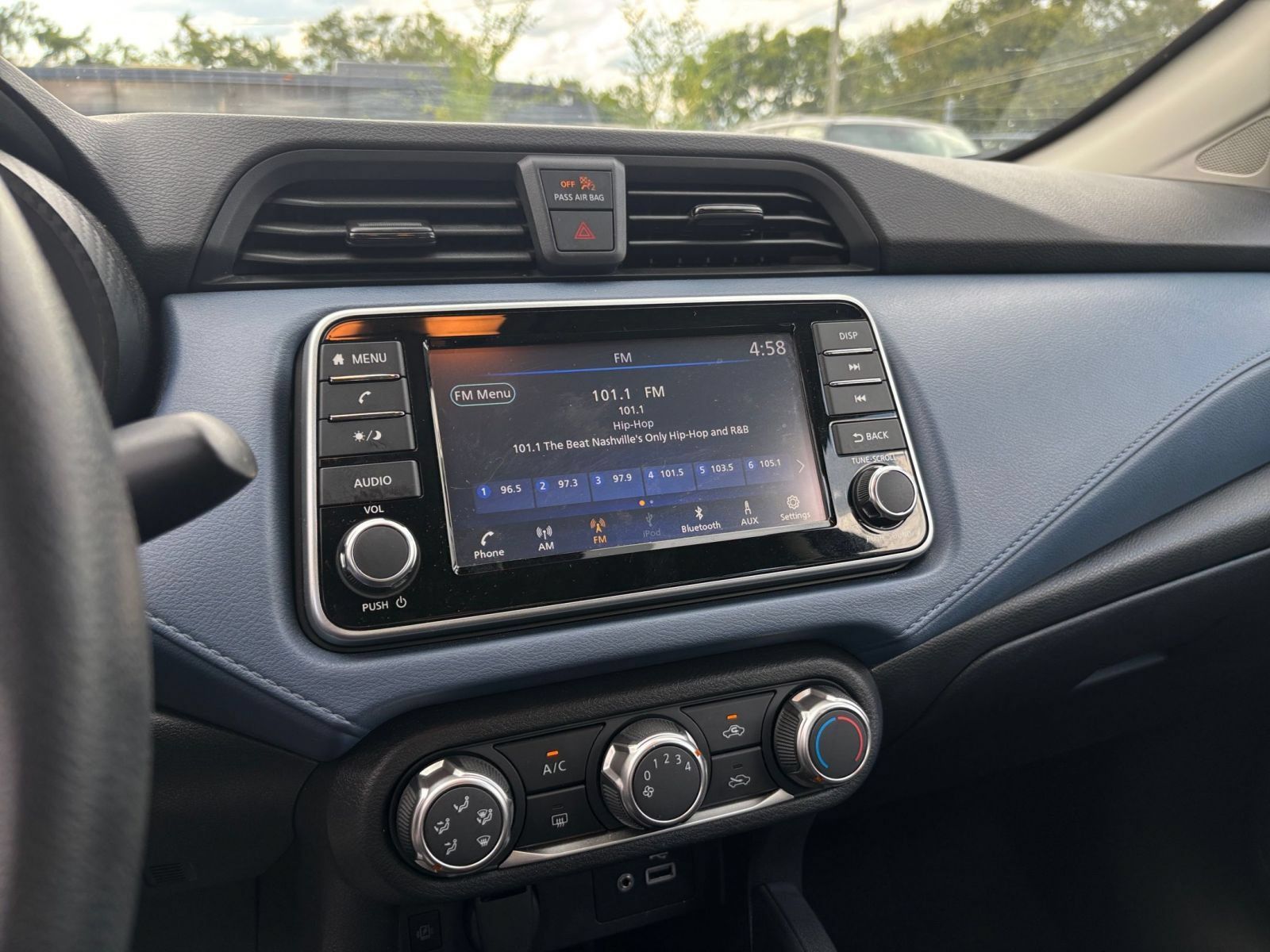 Used 2025 Nissan Versa SV FWD image 19