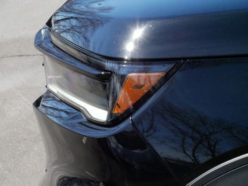 Certified 2025 Honda Pilot TrailSport image 16
