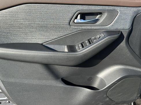 Certified 2023 Nissan Rogue SV image 6