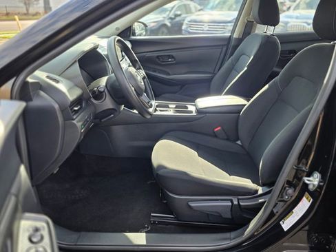 Used 2025 Nissan Sentra S image 14