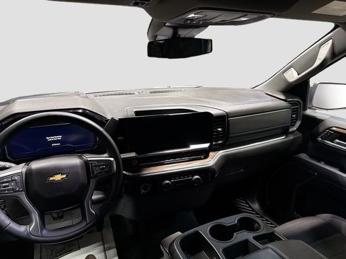Used 2024 Chevrolet Silverado 1500 LT image 22