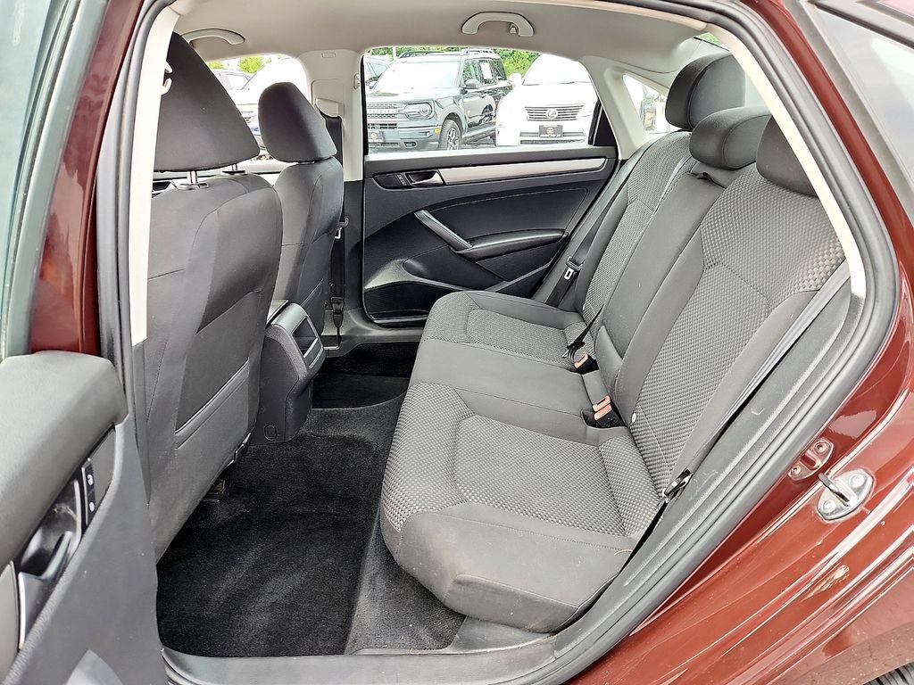 Used 2013 Volkswagen Passat 2.5 S FWD image 12