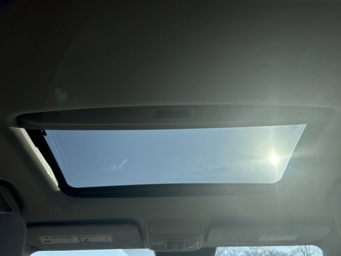 Used 2018 Honda CR-V EX image 4