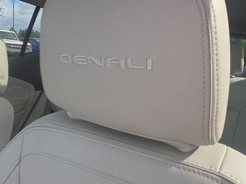 Used 2020 GMC Terrain Denali w/ LPO, Floor Liner Package AWD/4WD image 20