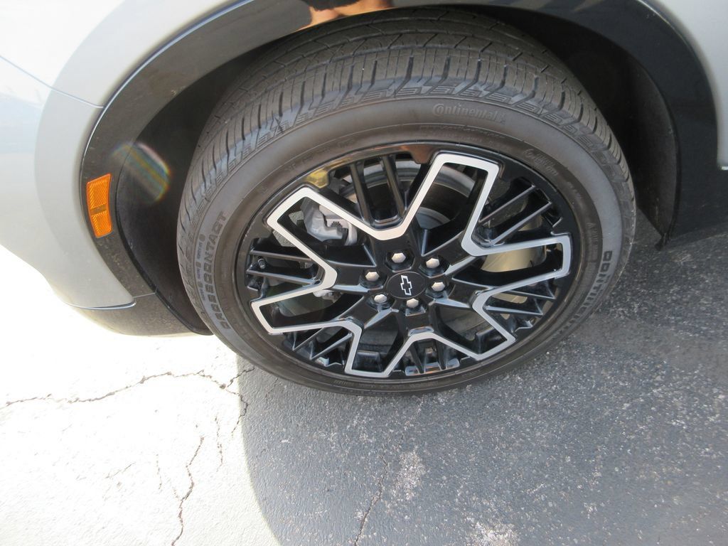 Certified 2023 Chevrolet Blazer RS w/ Driver Confidence II Package AWD/4WD image 15