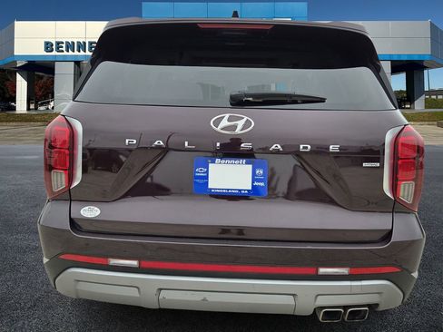 Used 2024 Hyundai Palisade Limited AWD/4WD image 2