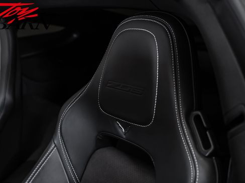 Used 2015 Chevrolet Corvette Z06 w/ 2LZ Preferred Equipment Group RWD image 30