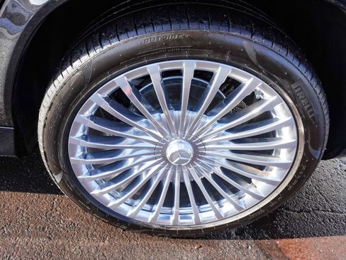 Used 2023 Mercedes-Benz Maybach GLS 600 Maybach GLS 600 image 8