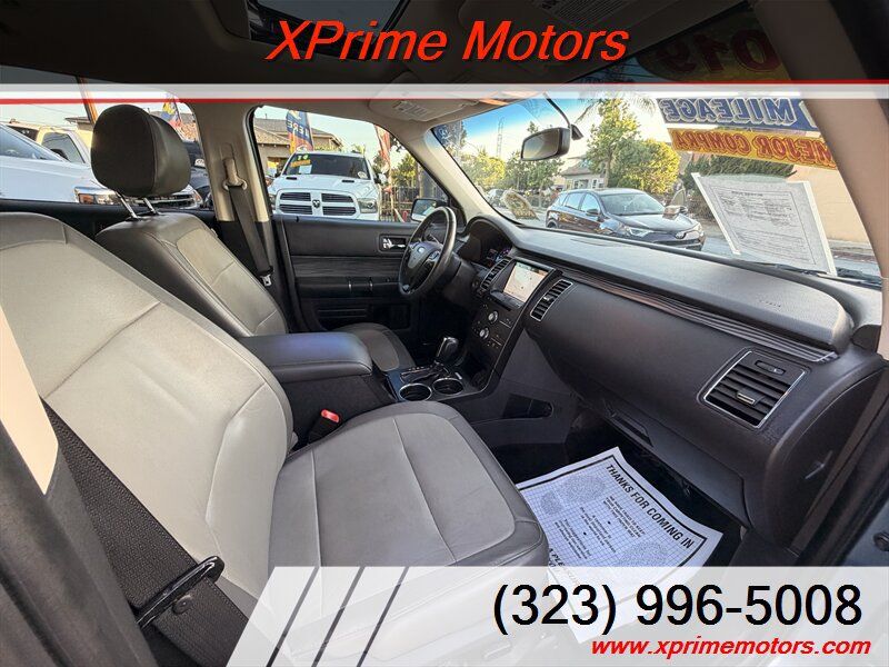 Used 2019 Ford Flex SEL FWD image 33