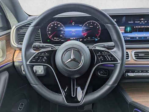Used 2025 Mercedes-Benz GLE 350 4MATIC image 11