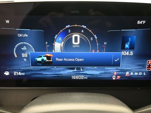 Used 2025 Chevrolet Traverse LT image 14