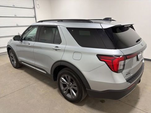 Used 2025 Ford Explorer Active w/ Active Comfort Package AWD/4WD image 6