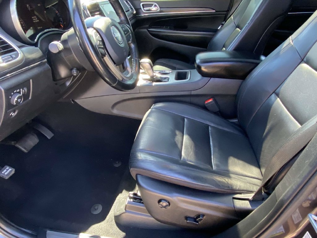Certified 2020 Jeep Grand Cherokee Limited w/ Luxury Group II RWD image 19