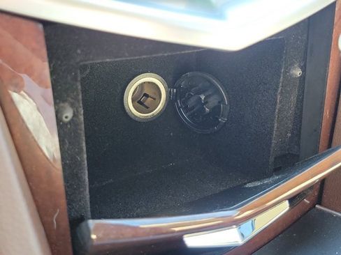 Used 2015 Cadillac SRX Luxury w/ Driver Awareness Package image 30