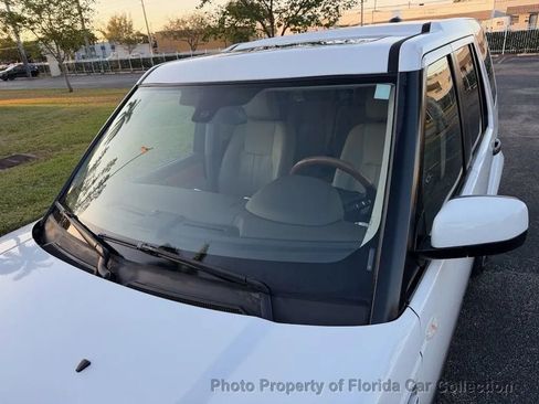 Used 2013 Land Rover LR4 HSE image 23