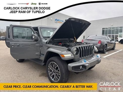 Used 2022 Jeep Wrangler Sahara image 12