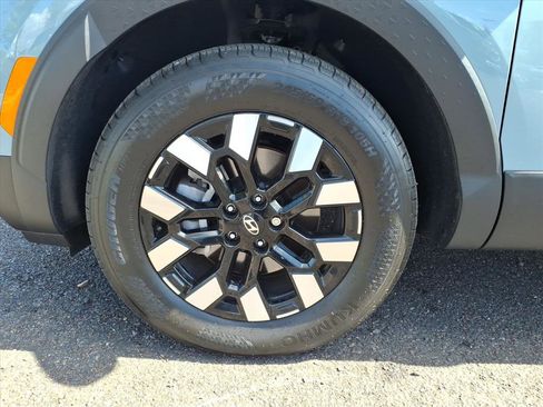 Certified 2025 Hyundai Santa Cruz SEL image 9