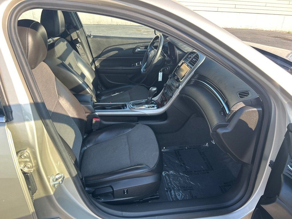 Used 2013 Chevrolet Malibu LT FWD image 12