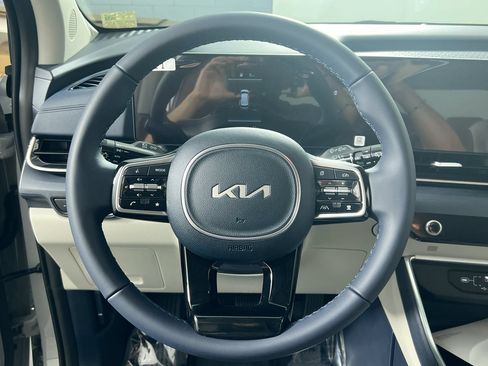 New 2026 Kia Carnival EX FWD image 15