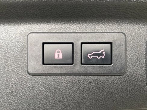 Used 2023 Subaru Forester Limited image 8