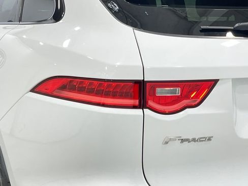 Used 2019 Jaguar F-PACE Prestige image 36