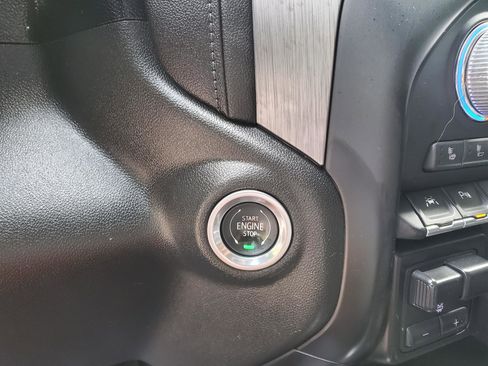 Used 2019 GMC Sierra 1500 Denali w/ Technology Package AWD/4WD image 29