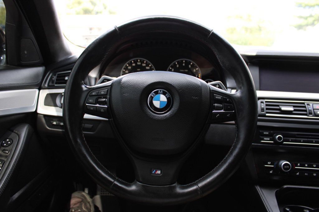 Used 2013 BMW M5 RWD image 17