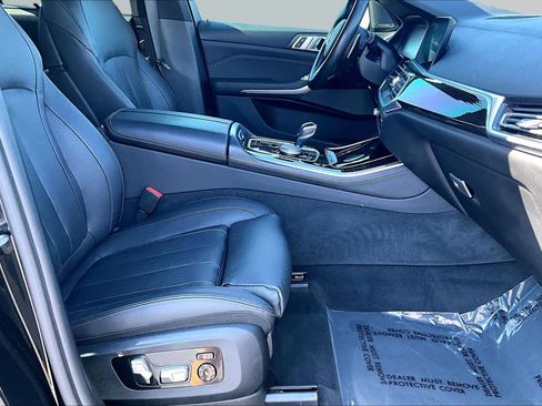 Used 2019 BMW X5 xDrive50i w/ M Sport Package AWD/4WD image 8
