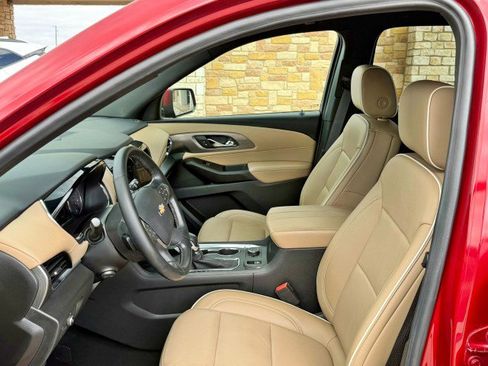 Certified 2023 Chevrolet Traverse Premier image 13